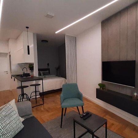 Nina Studio Apartment Биелина Екстериор снимка