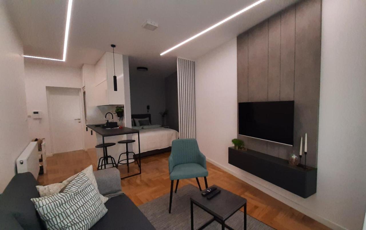 Nina Studio Apartment Биелина Екстериор снимка